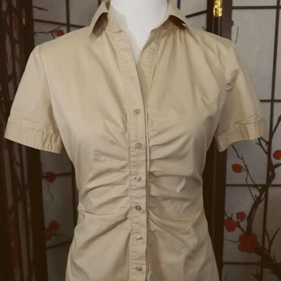 New York & Company Tan Short Sleeve Ruched Stretch Shirt, Size Small - Picture 1 of 3